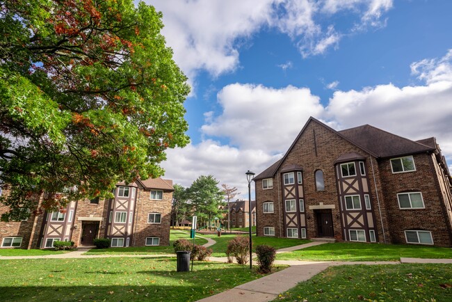 Candlewyck Apartments in Kalamazoo, MI - Foto de edificio - Building Photo