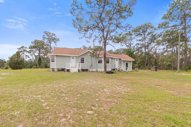 13231 Saddleback Trail in Spring Hill, FL - Building Photo - Building Photo