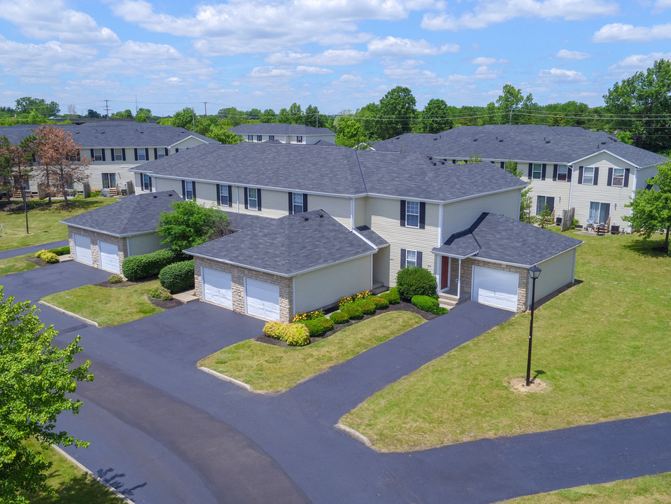 Oak Bend Commons in Canal Winchester, OH - Building Photo