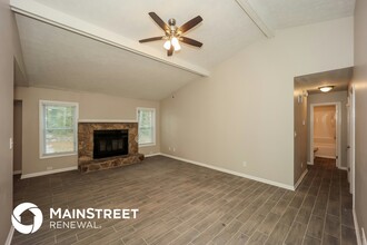 6693 Amesbury Ln in Riverdale, GA - Building Photo - Building Photo