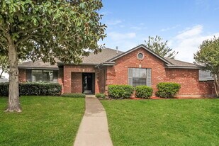 936 Manor Dr in Desoto, TX - Building Photo