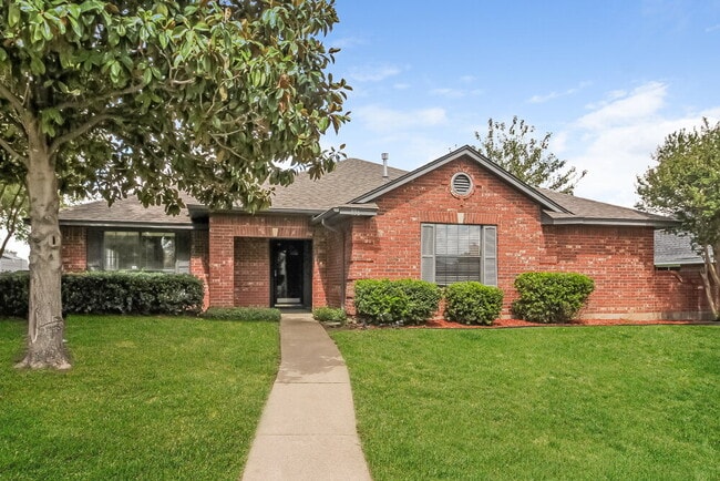 property at 936 Manor Dr