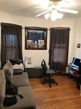 3705 W Belden Ave, Unit First Floor in Chicago, IL - Building Photo - Building Photo