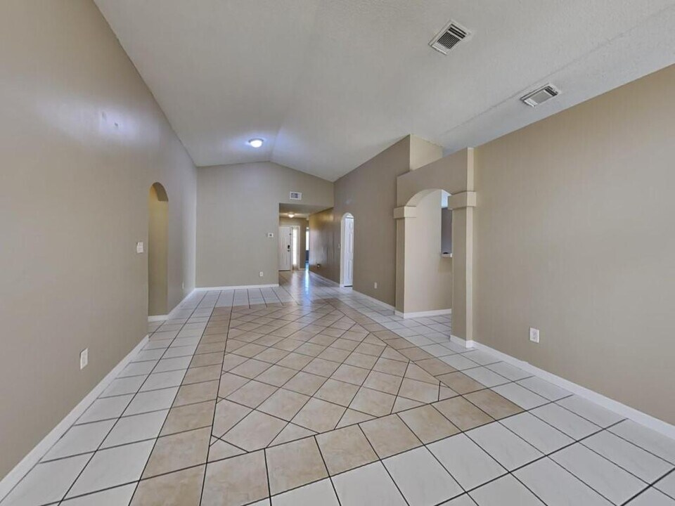 16028 SW 86th Terrace in Miami, FL - Building Photo