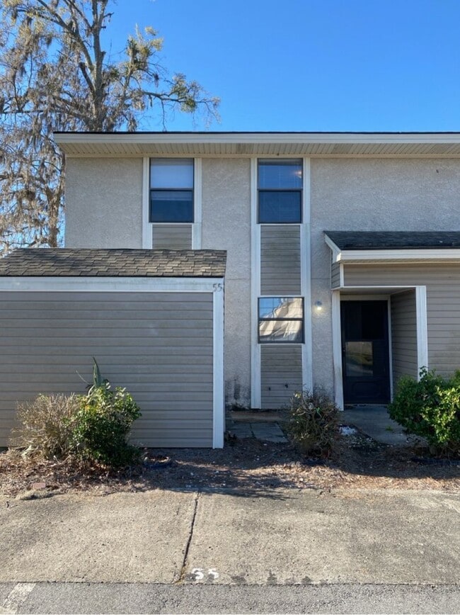 property at 727 S Main St