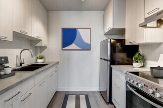 Fontana Place in Edmonton, AB - Building Photo - Building Photo