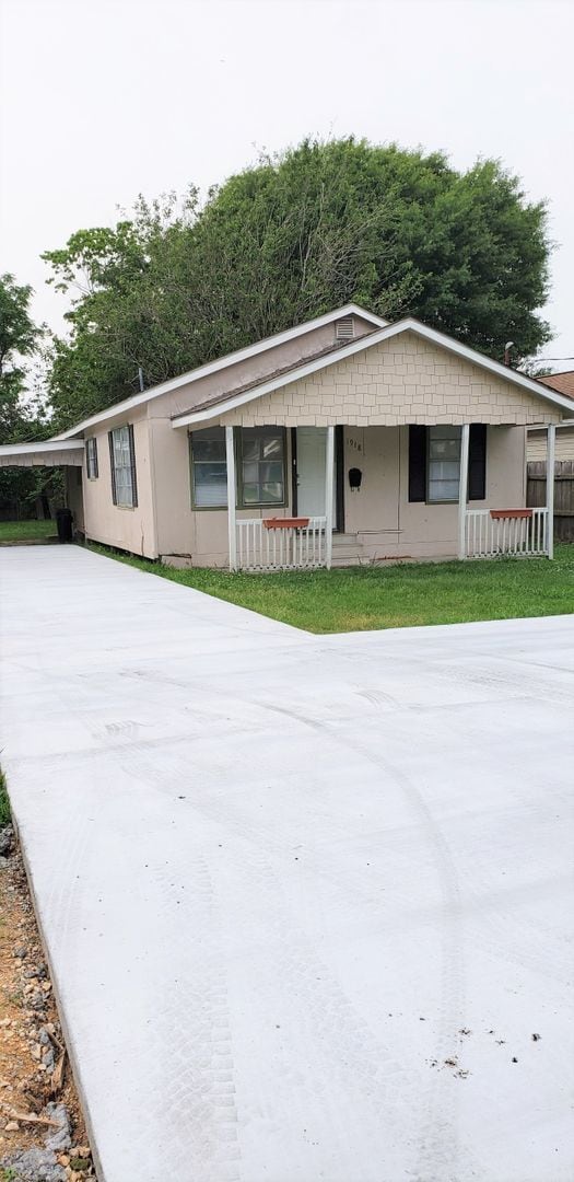 property at 1918 6th St