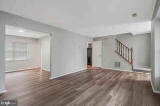 5204 Flounder Ct W in Waldorf, MD - Building Photo - Building Photo