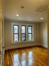 252 Newbury St, Unit #4 in Boston, MA - Foto de edificio - Building Photo