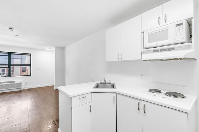 22711 Oakcrest Cir in Yorba Linda, CA - Building Photo - Building Photo