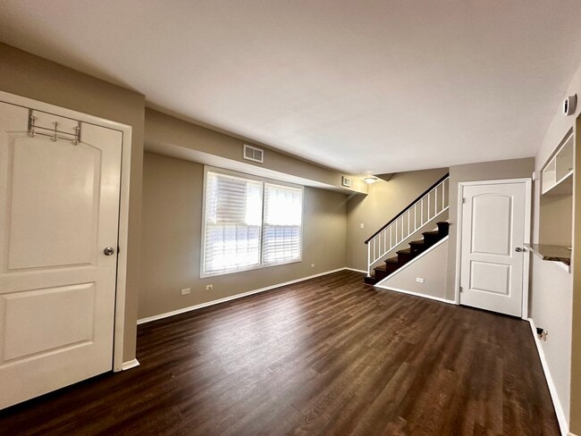 1401 N Glen Cir in Aurora, IL - Building Photo - Building Photo
