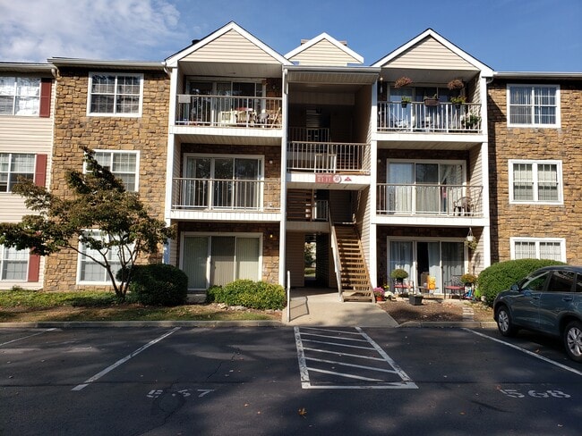 property at 8 Holly Ct