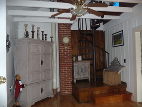 209 Pitt St in Fredericksburg, VA - Building Photo - Interior Photo