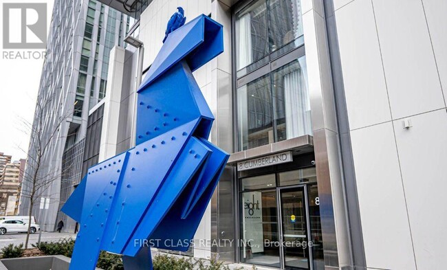 8-4708 Cumberland St in Toronto, ON - Building Photo - Building Photo