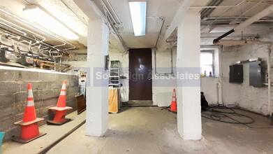 516 E 84th St in New York, NY - Building Photo - Building Photo