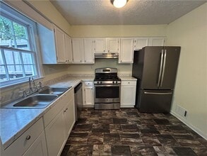 197 Timber Creek Ln SW in Marietta, GA - Building Photo - Building Photo