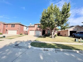 10212 Brenden Dr in McKinney, TX - Foto de edificio - Building Photo