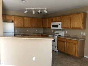 22821 W Cantilever St in Buckeye, AZ - Building Photo - Building Photo