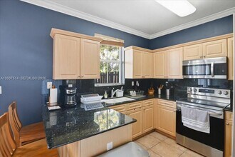 10891 SW 88th Terrace in Miami, FL - Building Photo - Building Photo