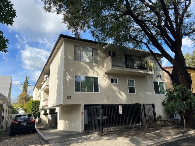 1147 N Vista St in West Hollywood, CA - Foto de edificio - Building Photo