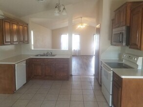 10417 Buccaneer Dr in Oklahoma City, OK - Building Photo - Building Photo