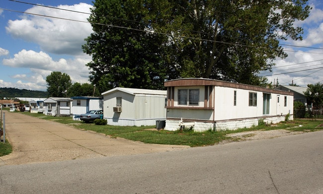 2805 Birch St in Parkersburg, WV - Foto de edificio - Building Photo