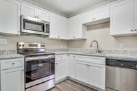 2852 Port Royal Ln photo'