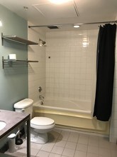 315 E 8th St, Unit 704 in Los Angeles, CA - Building Photo - Building Photo