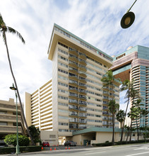 Royal Aloha Condominium in Honolulu, HI - Building Photo - Building Photo