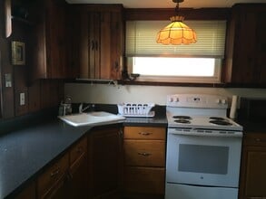 21 1st Ave in Branford, CT - Building Photo - Building Photo