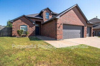 9113 NW 86th Ct in Yukon, OK - Building Photo - Building Photo