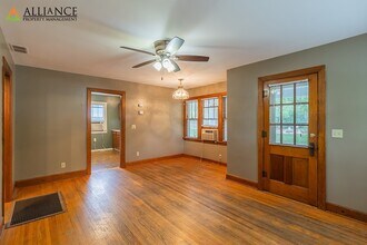 729 Thurston St in Manhattan, KS - Building Photo - Building Photo