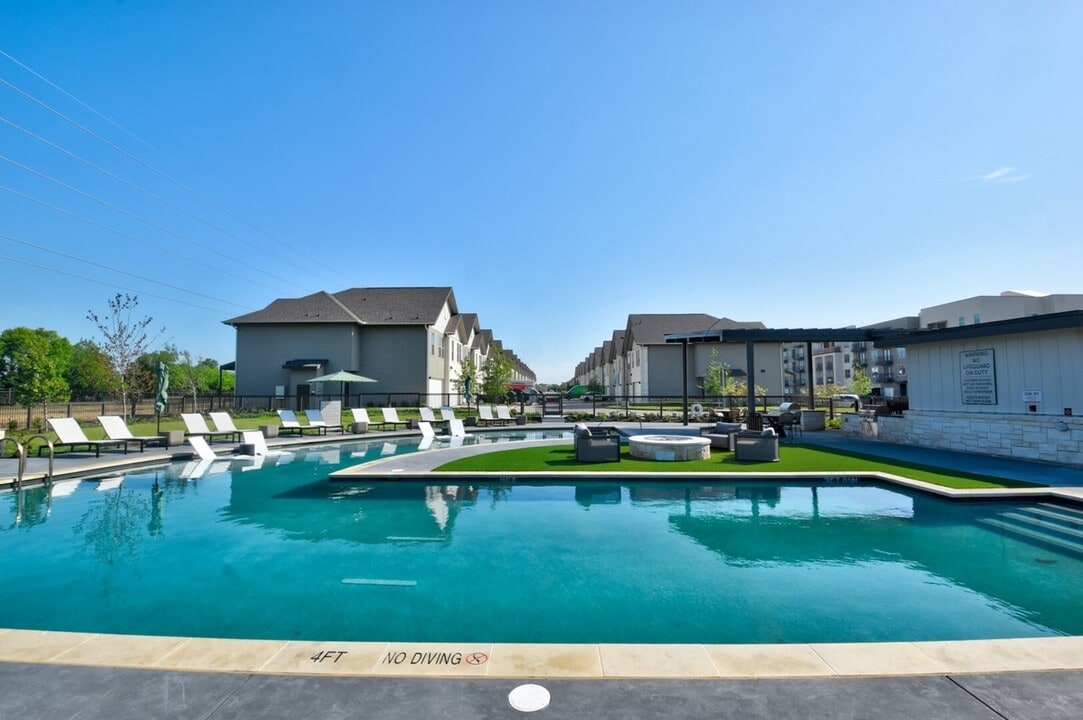 The Palo Townhomes in Fort Worth, TX - Foto de edificio