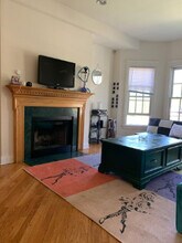 1657 W Wrightwood Ave, Unit 1W in Chicago, IL - Building Photo - Building Photo