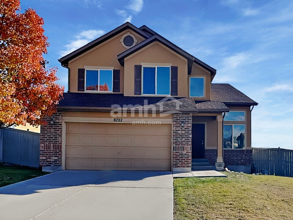 8722 Jefferson Dr in Eagle Mountain, UT - Building Photo