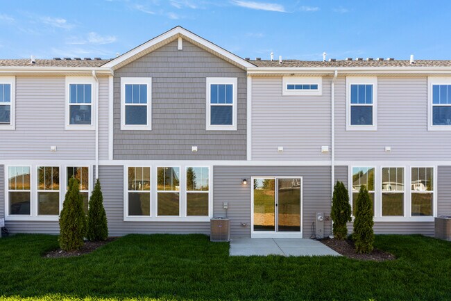 668 Cassia Ct in Crystal Lake, IL - Building Photo - Building Photo