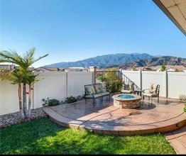 3474 Ribwort Rd in San Bernardino, CA - Foto de edificio - Building Photo