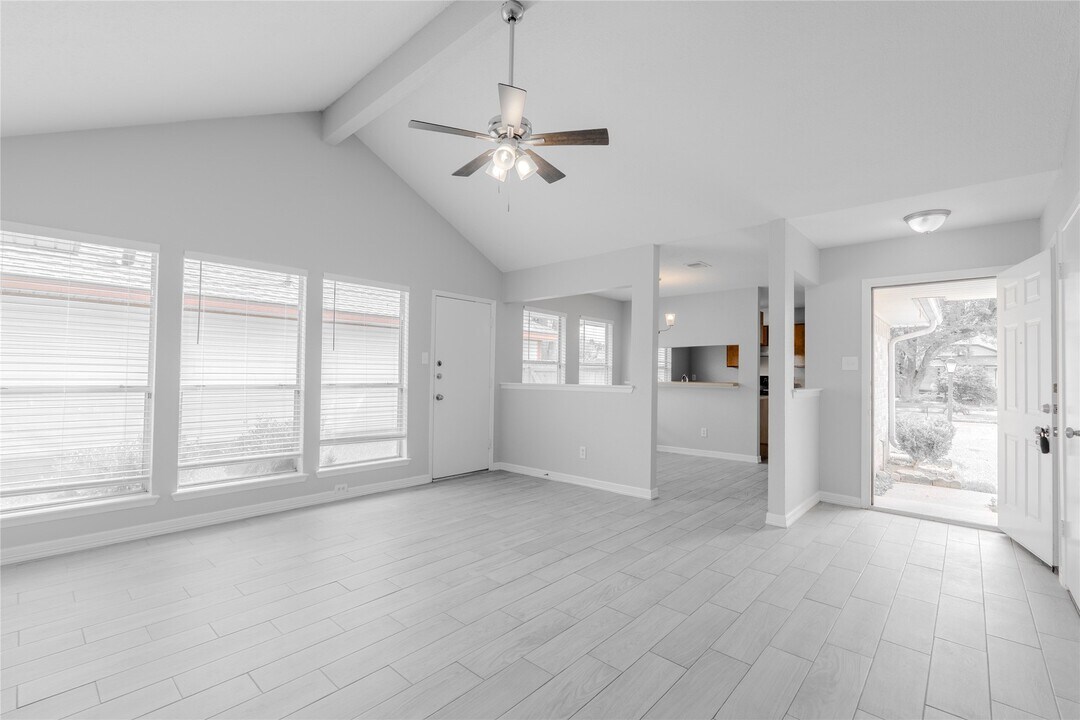 13746 Vickston Ln in Houston, TX - Building Photo