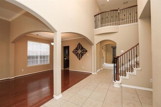 3622 Castle Falls Dr in Manvel, TX - Foto de edificio - Building Photo