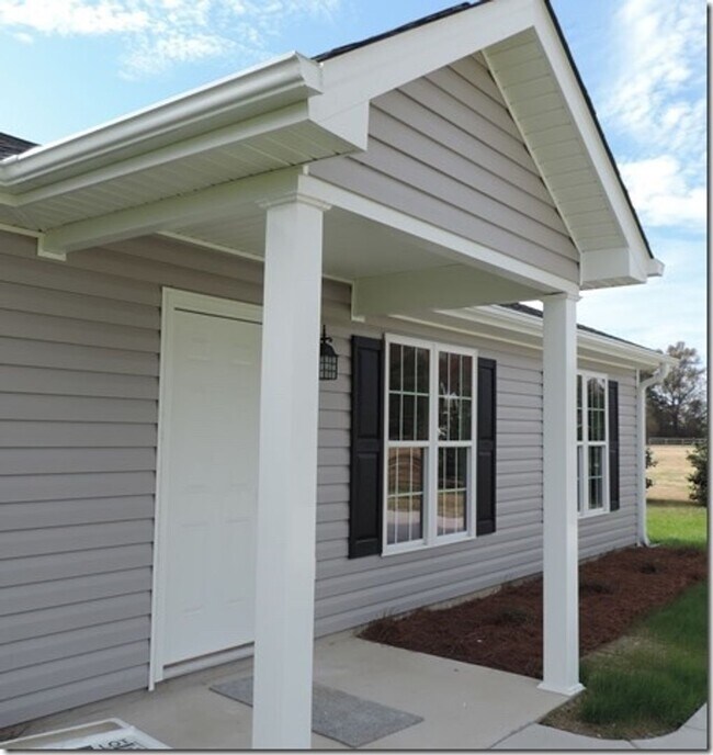 5017 Mill Branch Dr in Black Creek, NC - Building Photo - Building Photo