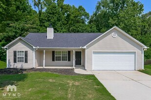 130 Wynfield Dr in Porterdale, GA - Building Photo