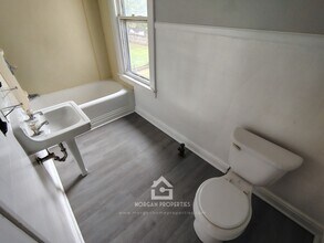 130 W 5th St, Unit 130 in Anderson, IN - Building Photo - Building Photo
