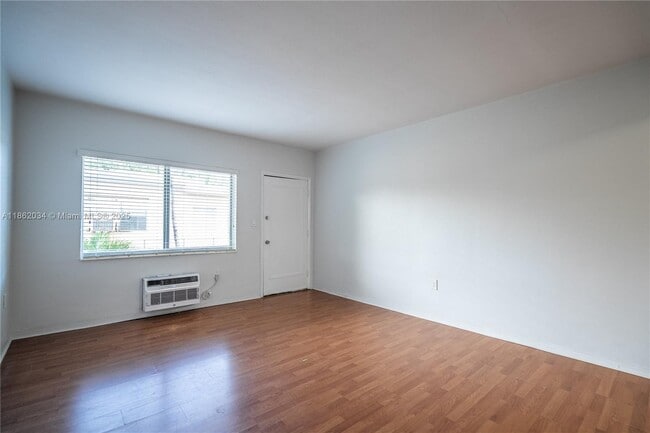 7315 Harding Ave in Miami Beach, FL - Building Photo - Building Photo