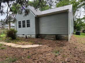 705 N Vine St in Winchester, TN - Building Photo - Building Photo