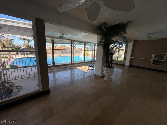 property at 71 Whitewind Ln