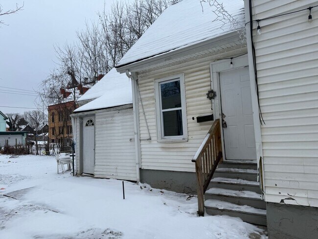 257 Alphonse St in Rochester, NY - Foto de edificio - Building Photo