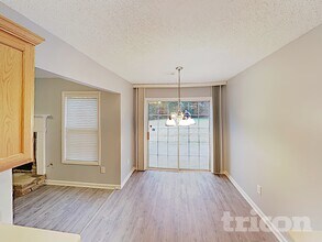 62 Edith Ln in Douglasville, GA - Foto de edificio - Building Photo