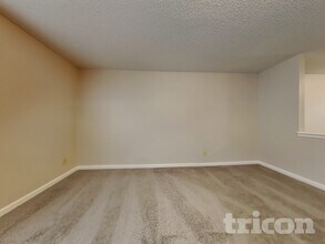 9045 Centenary Ct in Indianapolis, IN - Building Photo - Building Photo