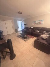 977 Alsace Dr in Kissimmee, FL - Building Photo - Building Photo