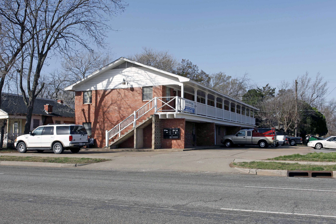 3501 S Shields Blvd in Oklahoma City, OK - Foto de edificio